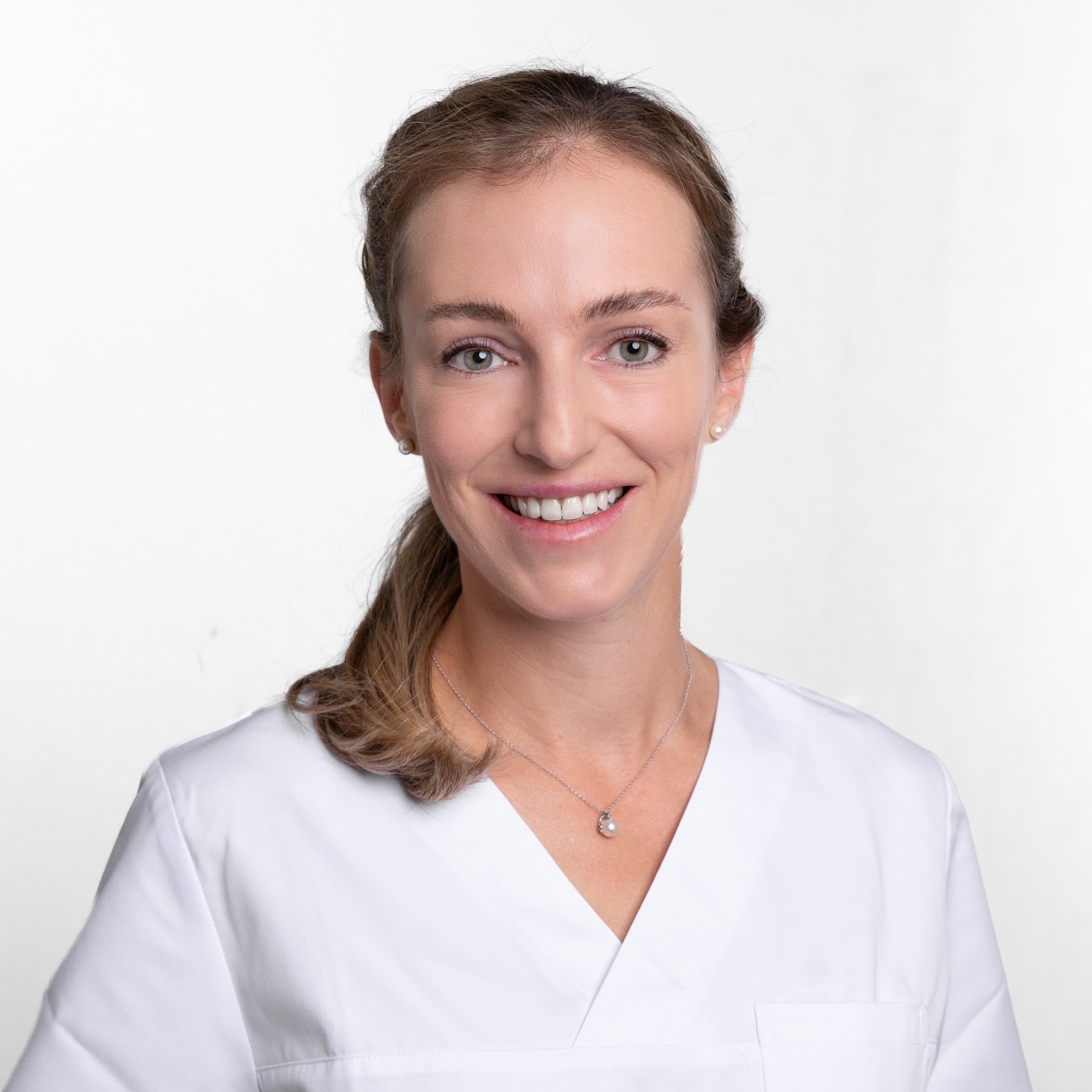Porträt Dr. med. dent. Vera Enzler